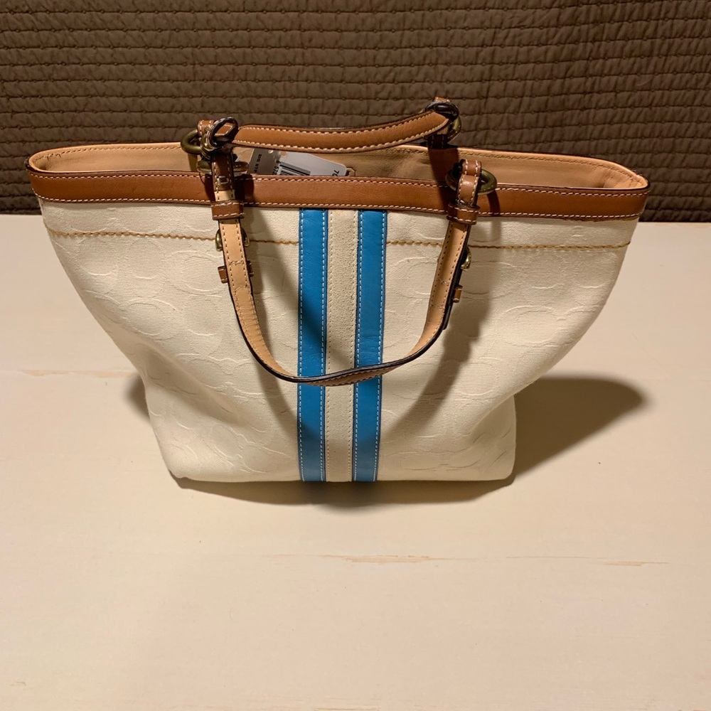 Exquisite Vintage Coach Handbag